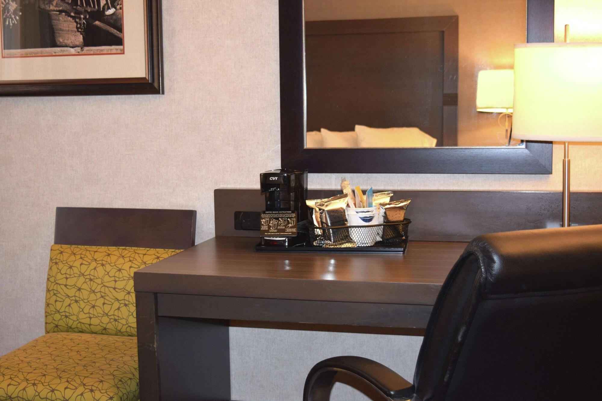 Hampton Hotel 3*