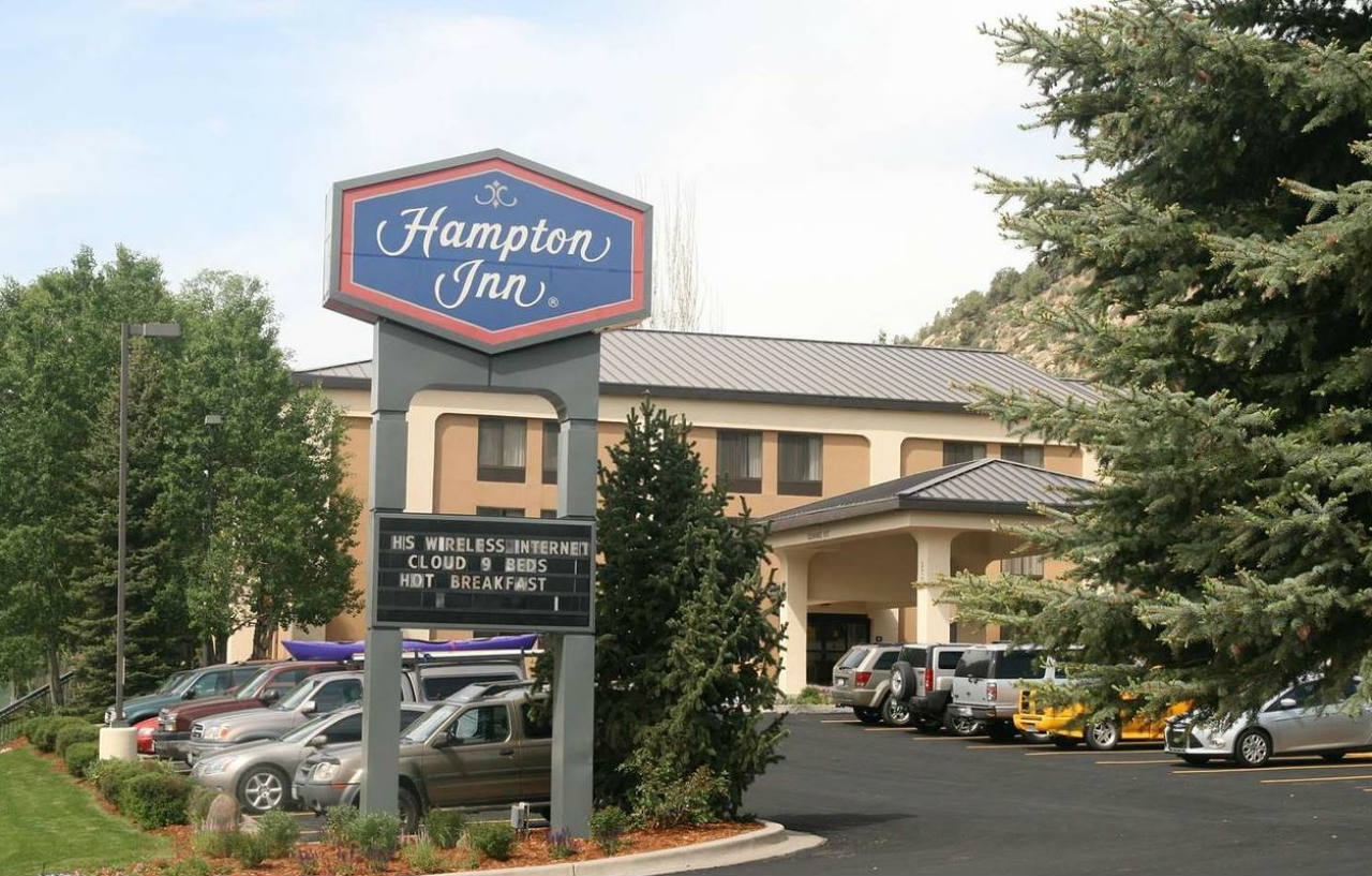 Hampton 3*
